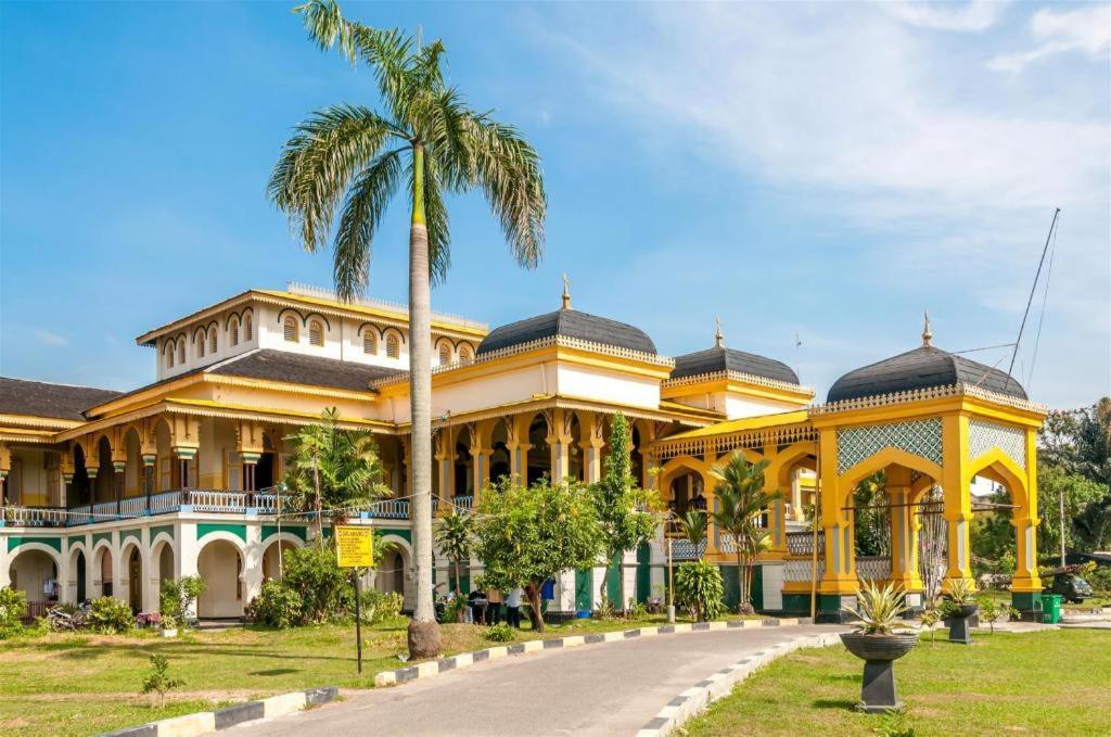 Oyo 619 Naufal Guest House Syariah ميدان المظهر الخارجي الصورة