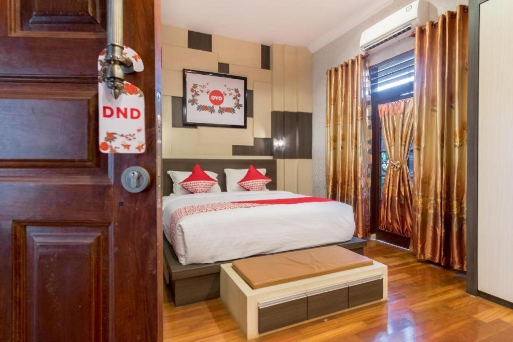 Oyo 619 Naufal Guest House Syariah ميدان المظهر الخارجي الصورة